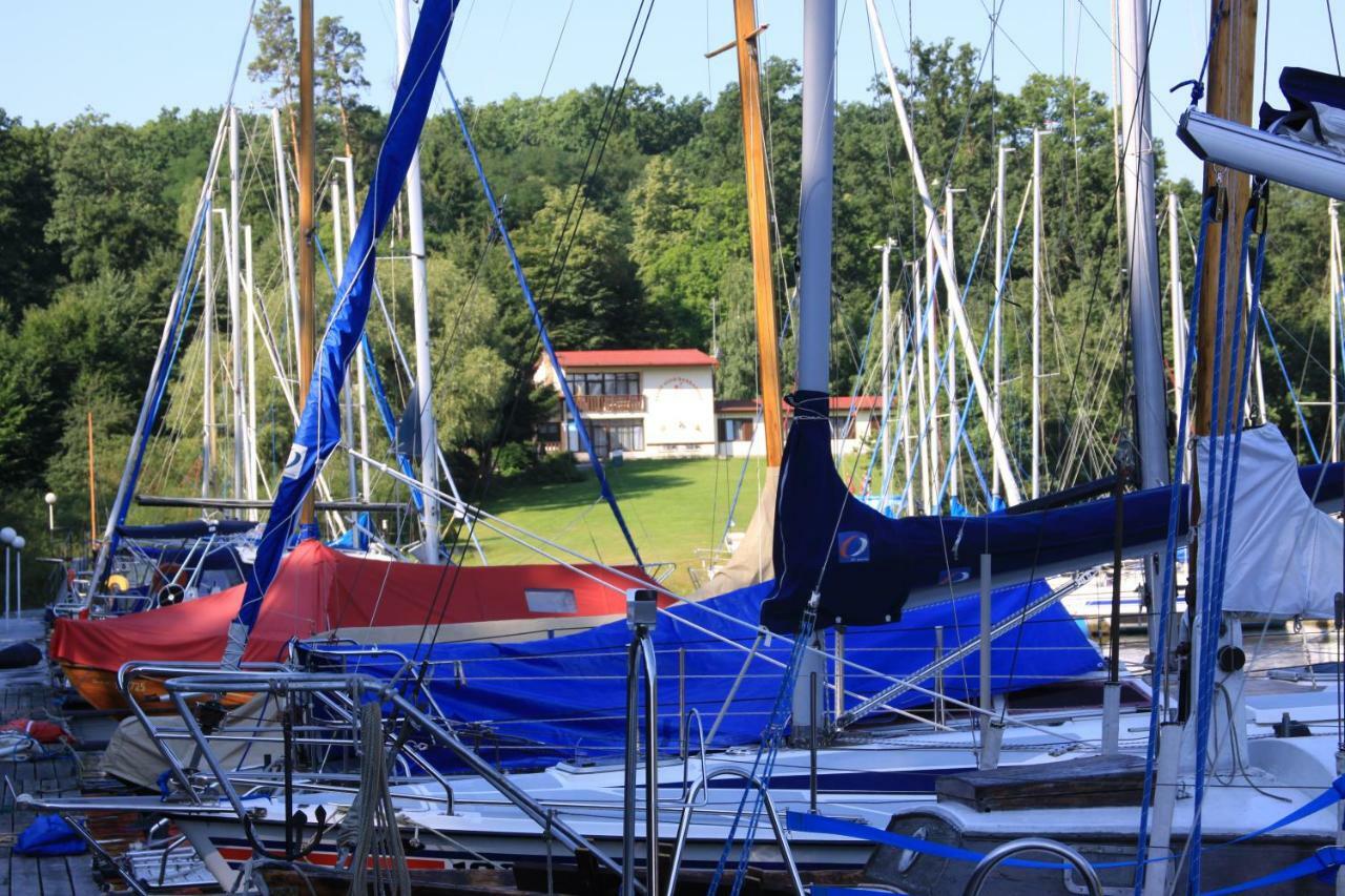 Yacht Club Barrandov Hotel Kozli u Orlika Exterior photo